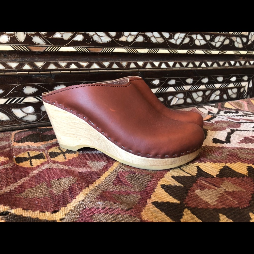 No 6 New School Clog on wedge